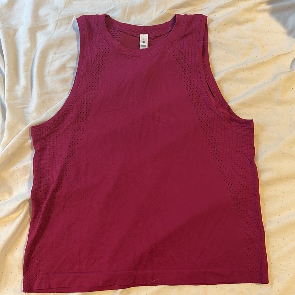 Lululemon train to be tank